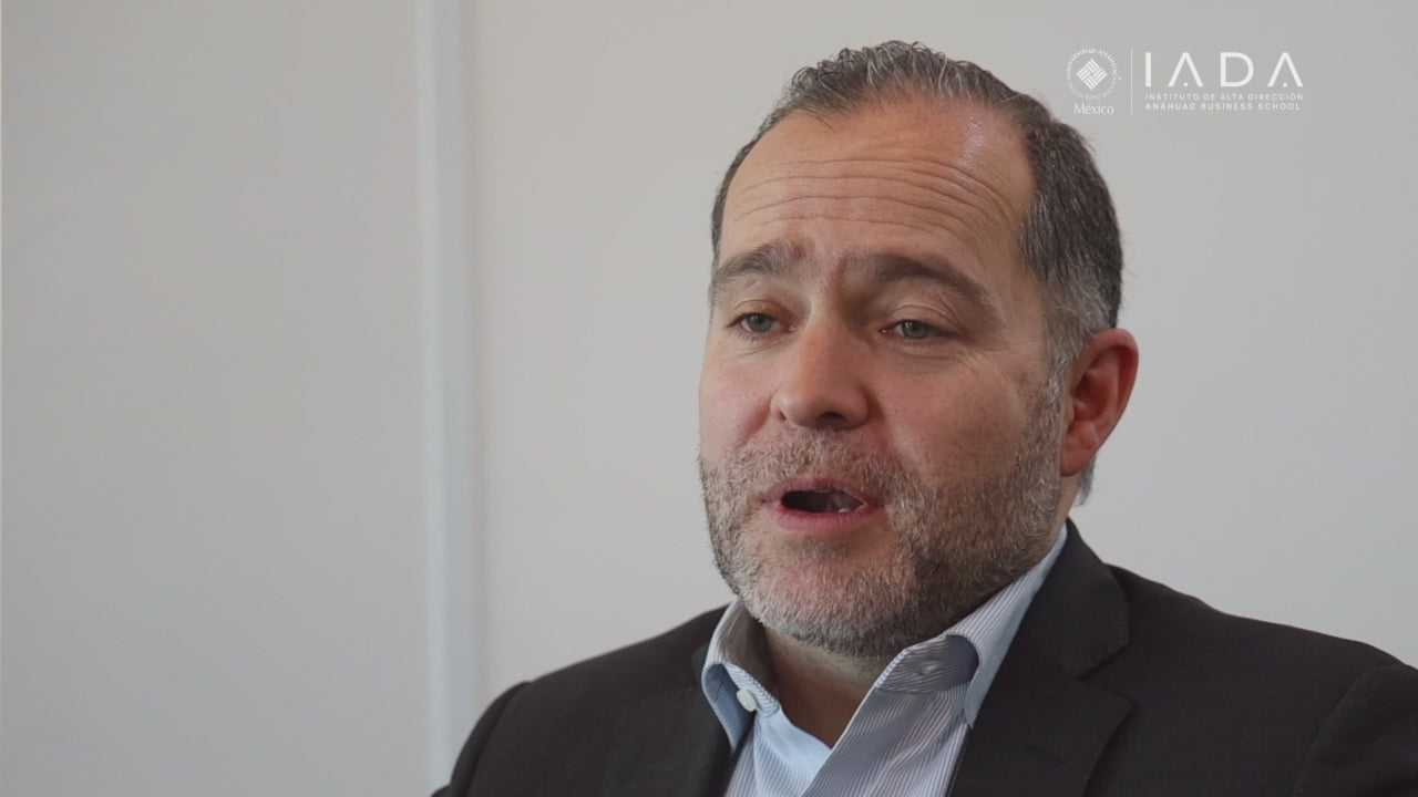 Cargar vídeo: Have you ever wondered what it was like to experience Harvard Business School’s Case Method teaching style? Watch the case method brought to life by Professor Tsedal Neeley and a section of current students.